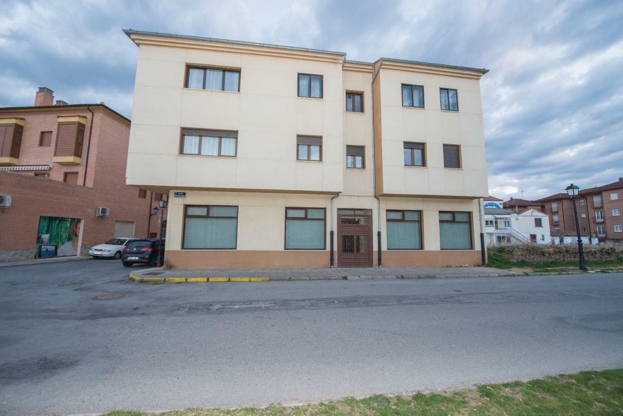 Apartamento Vut Los Recuerdos De Sandra El Barco de Ávila Exterior foto